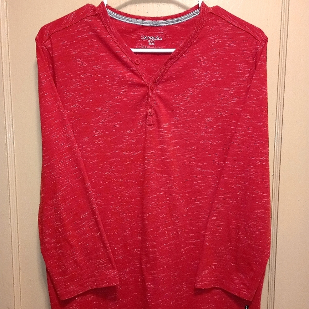 Pre-Owned, Express - Henley T.